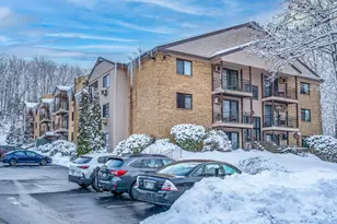 19 Country Club Dr, Manchester, NH 03102 - Photo 1