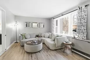 128 Sandstone Cir, Londonderry, NH 03053 - Photo 7