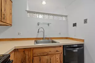 36 Silverton Dr, Nashua, NH 03062 - Photo 9