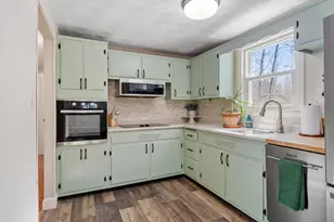 15 Briar Ave, Salem, NH 03079 - Photo 9