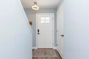 7 Dumaine Ave, Nashua, NH 03063 - Photo 5