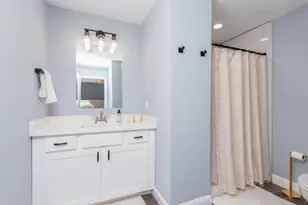 7 Dumaine Ave, Nashua, NH 03063 - Photo 35