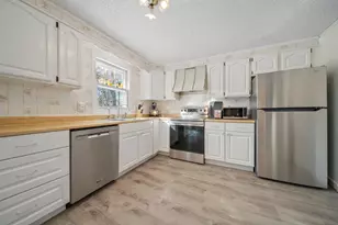 165 Robert Rogers Rd, Dunbarton, NH 03046 - Photo 5