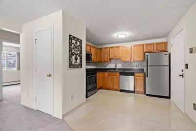 555 Calef Road #1, Manchester, NH 03103 - Photo 9