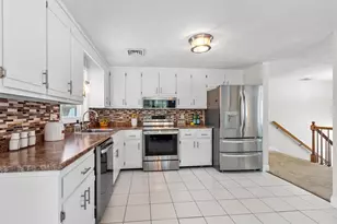 40 Westfall Rd, Pelham, NH 03076 - Photo 11