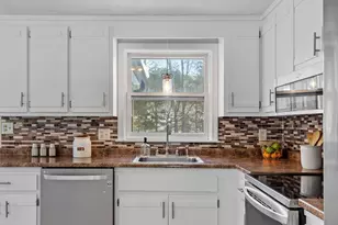 40 Westfall Rd, Pelham, NH 03076 - Photo 15