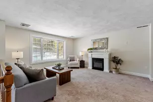 40 Westfall Rd, Pelham, NH 03076 - Photo 5