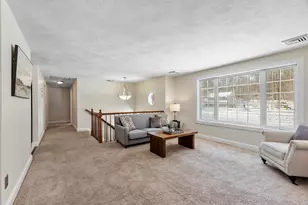 40 Westfall Rd, Pelham, NH 03076 - Photo 9