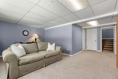 879 Mammoth Road #6, Manchester, NH 03104 - Photo 25