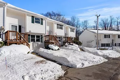 879 Mammoth Road #6, Manchester, NH 03104 - Photo 3