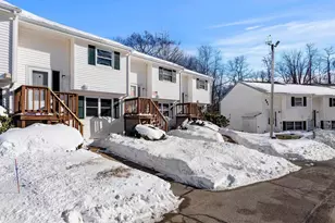 879 Mammoth Rd, Manchester, NH 03104 - Photo 3