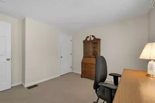65 Glasgow Cir, Hudson, NH 03051 - Photo 27