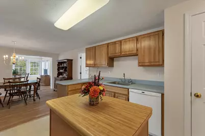 65 Glasgow Circle, Hudson, NH 03051 - Photo 5