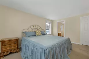 65 Glasgow Cir, Hudson, NH 03051 - Photo 15