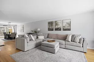 11 Canterberry Ct, Hudson, NH 03051 - Photo 5