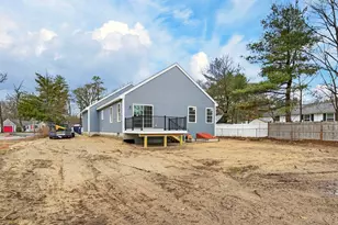 73 Ferry St, Hudson, NH 03051 - Photo 17