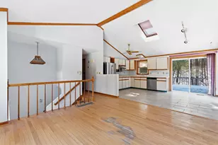 27 W Chamberlain Rd, Merrimack, NH 03054 - Photo 7