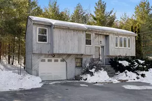 27 W Chamberlain Rd, Merrimack, NH 03054 - Photo 1