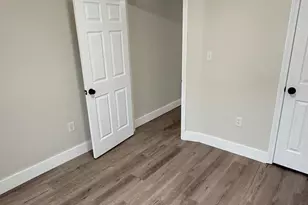 388 Belmont St, Manchester, NH 03103 - Photo 7