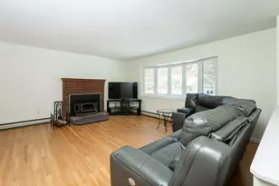 12 Pioneer Dr, Nashua, NH 03062 - Photo 5