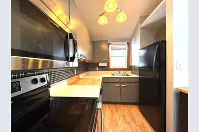 21 Plaza Village Road #D, Plymouth, NH 03264 - Photo 3