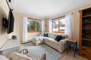 22 Crescent Ln, Hebron, NH 03241 - Photo 11