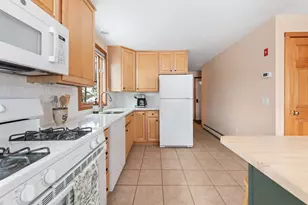 22 Crescent Ln, Hebron, NH 03241 - Photo 17