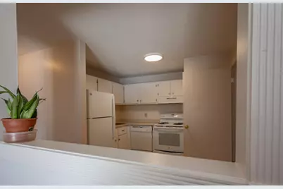 36 English Village Road #202R, Manchester, NH 03102 - Photo 5