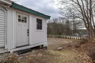 1042 Main St, Sunapee, NH 03751 - Photo 17