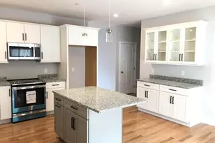 32 Gypsum Ln, Chester, NH 03036 - Photo 7