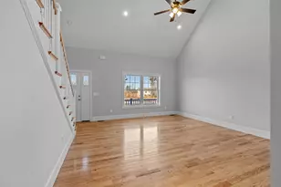 32 Gypsum Ln, Chester, NH 03036 - Photo 15