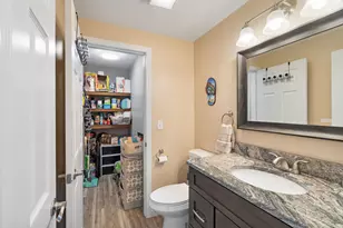 6 Mills Farm Cir, Derry, NH 03038 - Photo 17