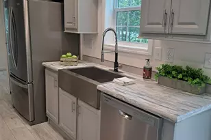 3 Alison Cir, Hampton, NH 03842 - Photo 5