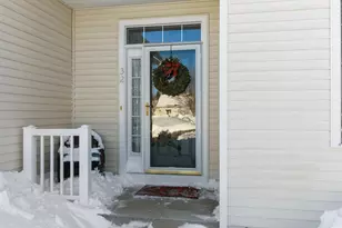 32 Tansy Ave, Stratham, NH 03885 - Photo 3