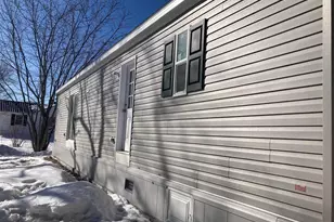 40 School St, Canaan, NH 03741 - Photo 17