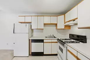 13 Tiffany Rd, Salem, NH 03079 - Photo 9