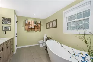 21 Berry Rd, Derry, NH 03038 - Photo 25