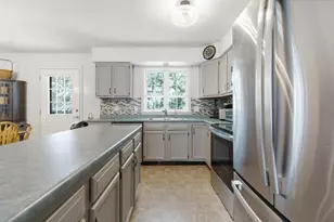 48 Huntington Dr, Hillsboro, NH 03244 - Photo 7