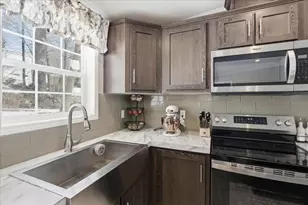 7 Pinecrest Cir, Allenstown, NH 03275 - Photo 5