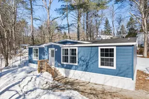 7 Pinecrest Cir, Allenstown, NH 03275 - Photo 1
