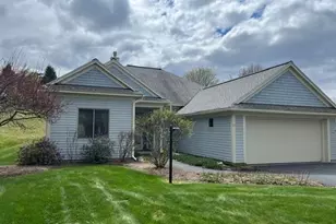 27 Fountain Way, Lebanon, NH 03784 - Photo 1