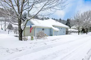 27 Fountain Way, Lebanon, NH 03784 - Photo 3