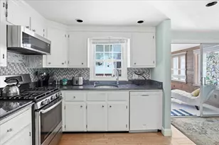 18 Douglas St, Merrimack, NH 03054 - Photo 5