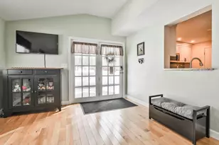 67b Kienia Rd, Hudson, NH 03051 - Photo 5