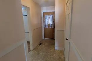 56 Sprague St, Manchester, NH 03103 - Photo 19