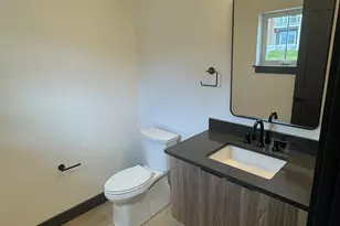 53 Broadview Dr, Laconia, NH 03246 - Photo 11