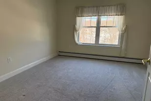 265 Edward J Roy Dr, Manchester, NH 03104 - Photo 17