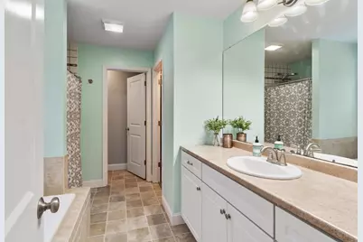 12 Glastombury Drive, Sandown, NH 03873 - Photo 35