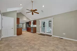 14 Doe Run Ln, Stratham, NH 03885 - Photo 17