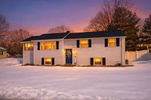 70 Tenby Dr, Nashua, NH 03062 - Photo 1